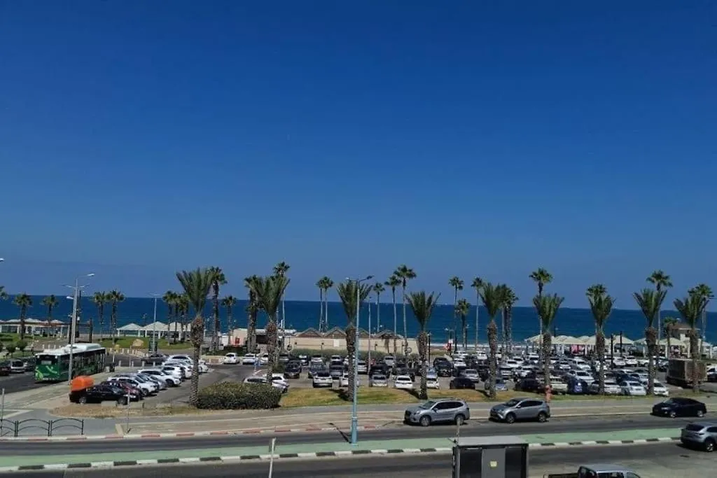 Apartments By The Beach 60-6 Haifa 0*,  Izrael
